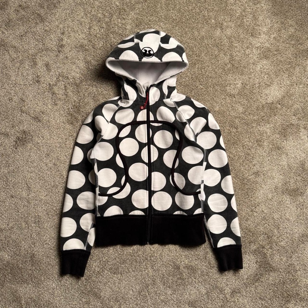 BLACK & WHITE LULULEMON POLKADOT SCUBA HOODIE